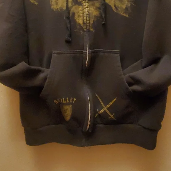 Womens Rock band Skillet Zip up hoodie size medium - Picture 7 of 10